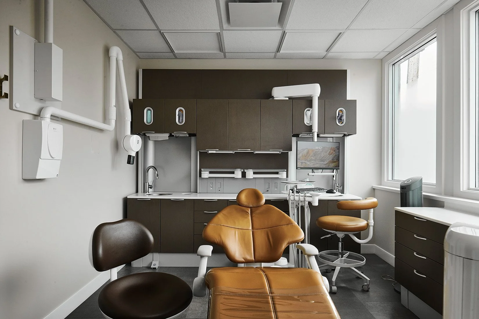 24043 - Moss St Dental30820 copy.jpg