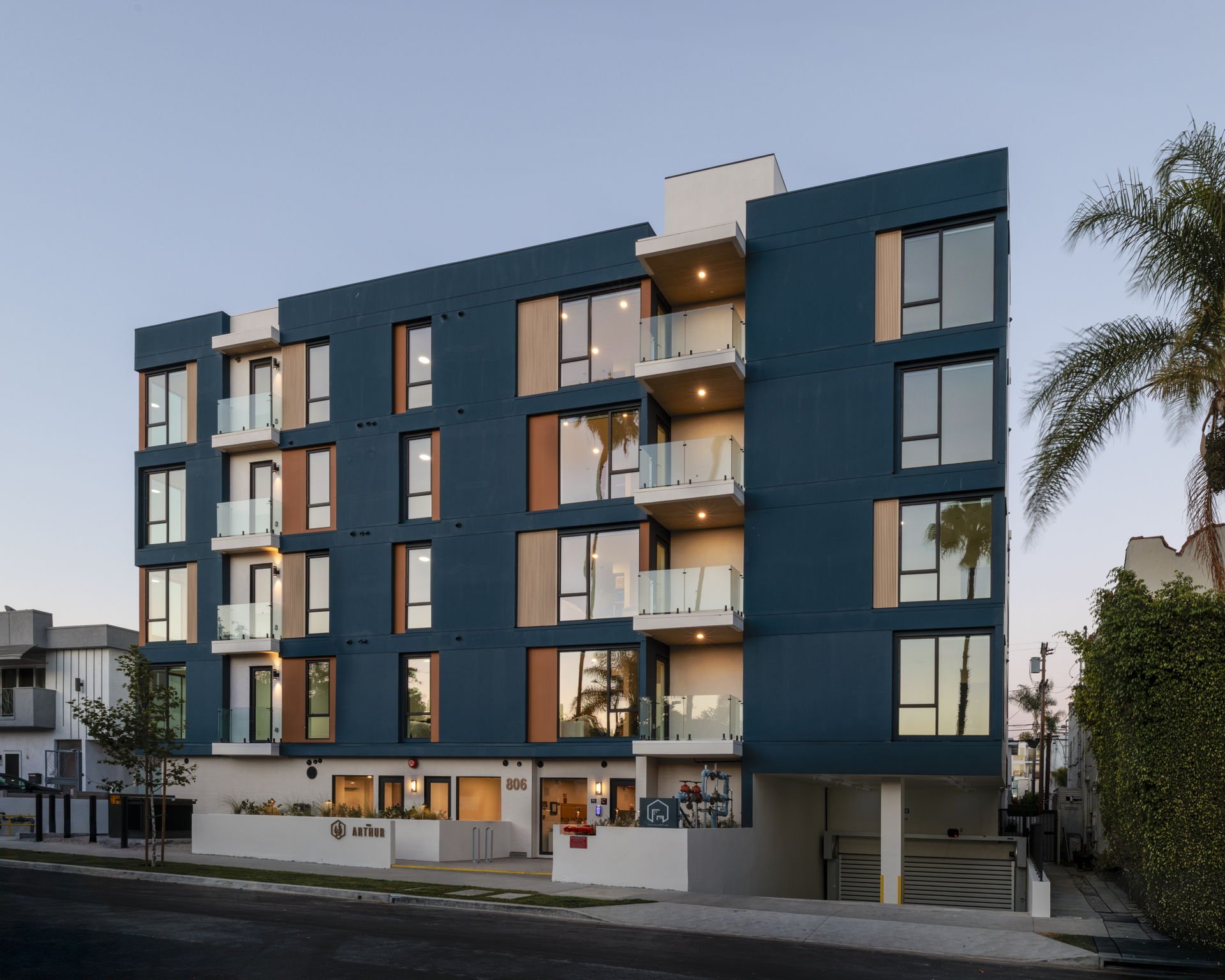 1-web-or-mls-9900 Sunland Blvd by Pierre Galant-1.jpg