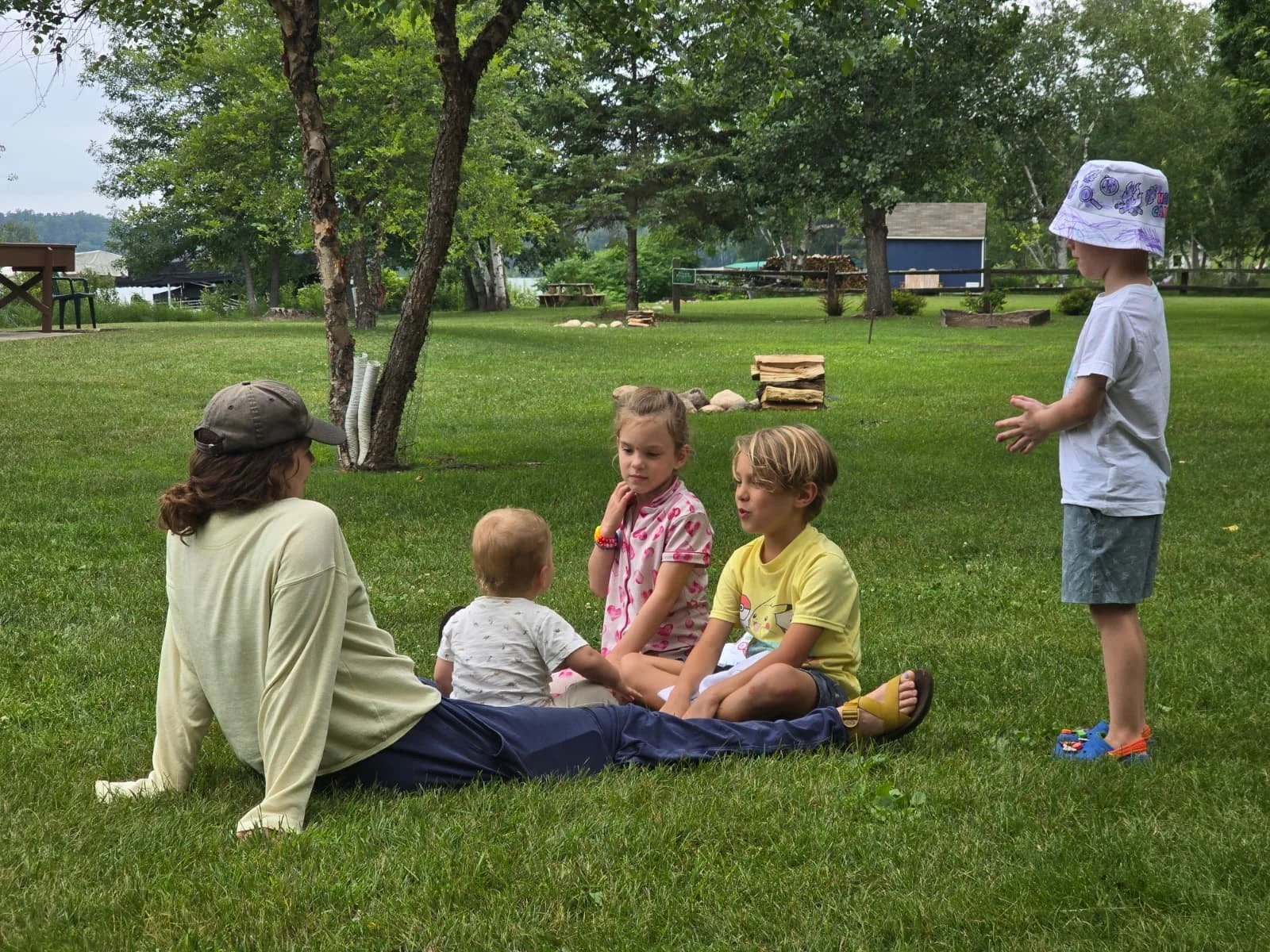 Gla and kiddies.jpg