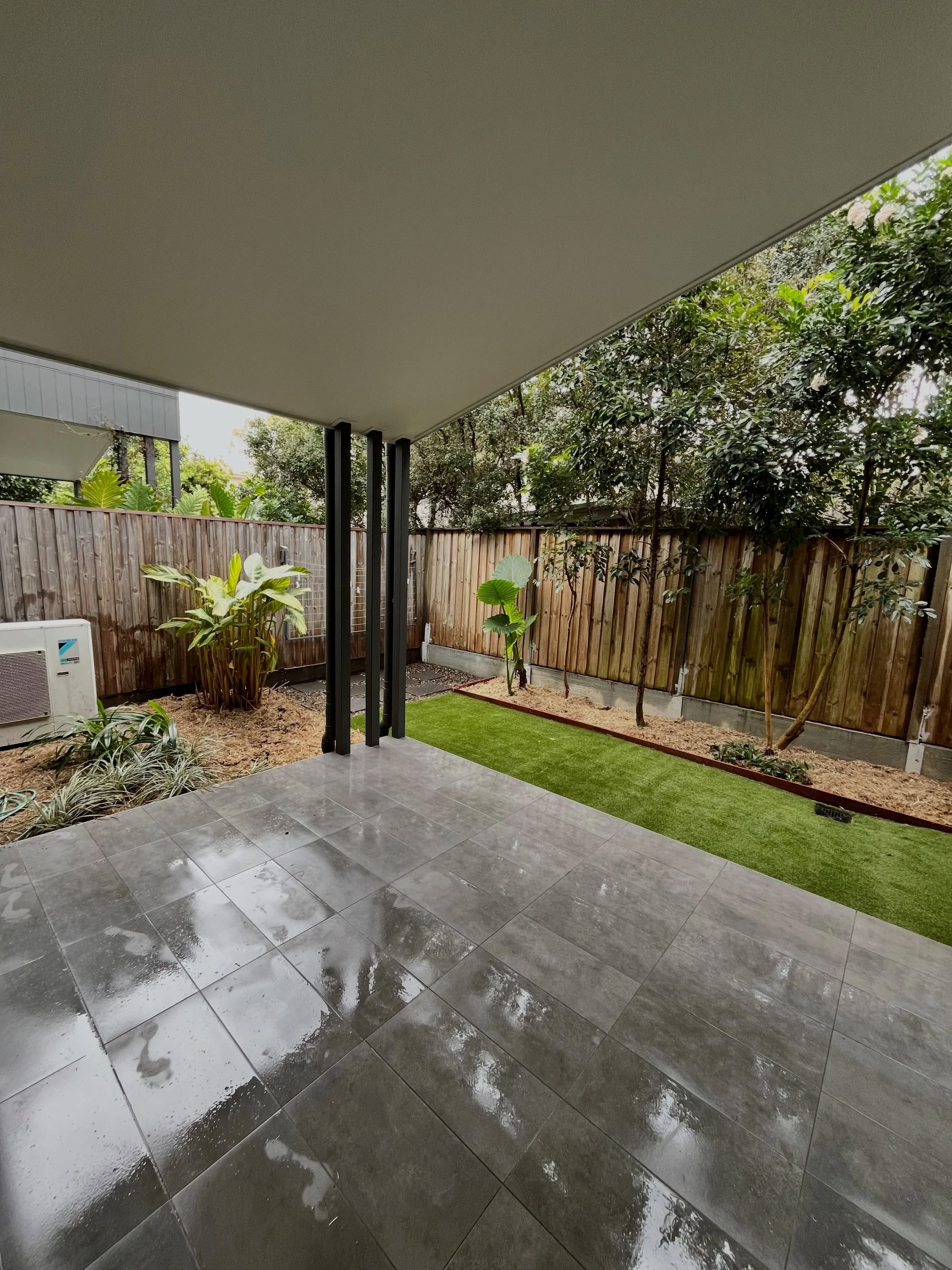 Beautifully designed for exceptional appeal, this low-maintenance, cost-effective landscaping solution maximises appeal, ideal for townhouses, courtyards, and small outdoor spaces.
