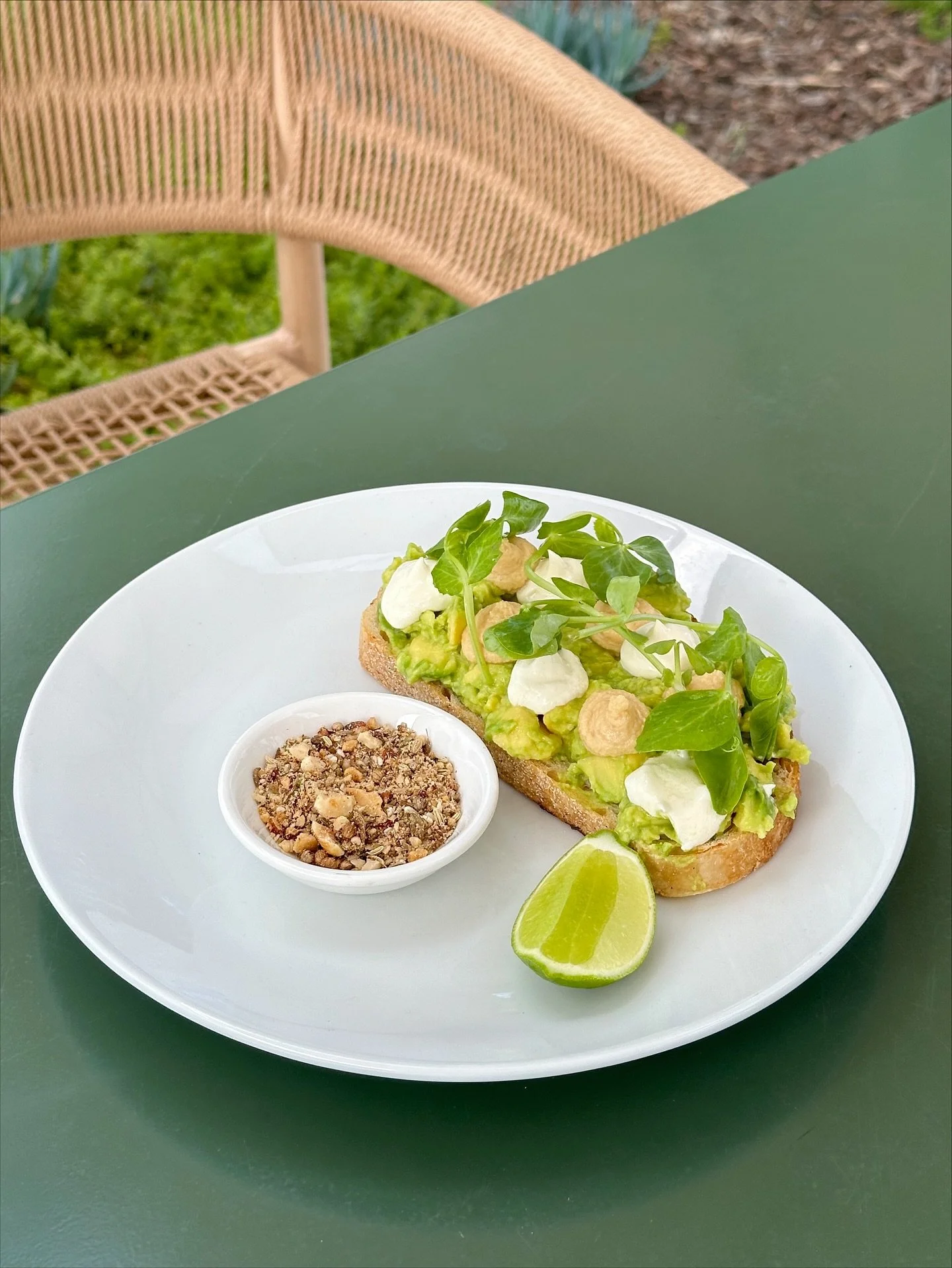 Our smashed avo is simple but delicious &mdash; with our house made dukkah, hummus &amp; whipped goats cheese you enjoy it as is or add your favourite sides to make it your own 🍳🥓

Monday to Sunday: 7am - 2pm
 
📍45 City Link Drive, Carrara, Gold C