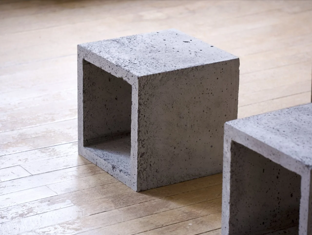 Concrete chair | Concrete reinforced with steel and fiber | 35 x 35 x 35cm | 75€