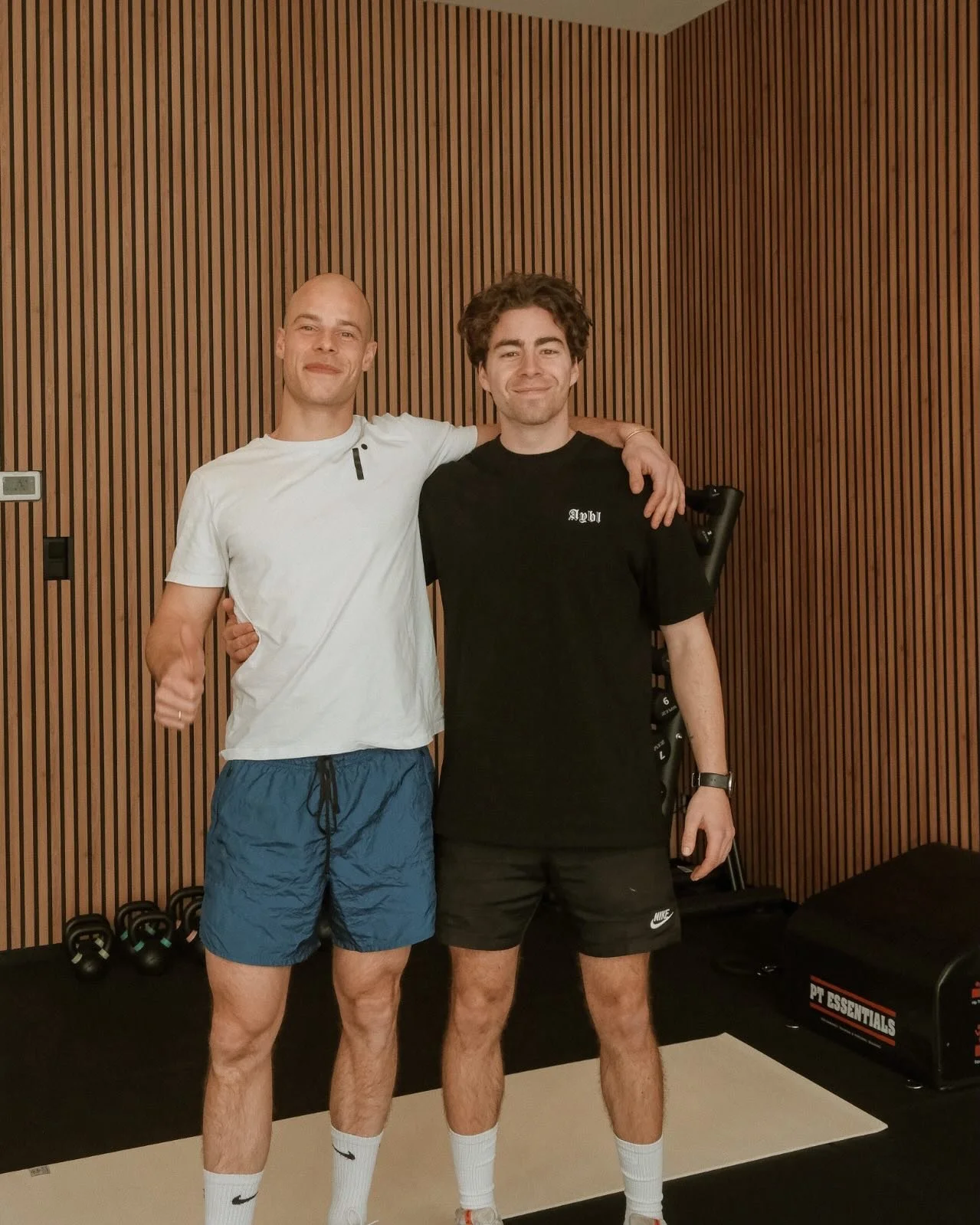 Strength meets mobility.

The Club &times; Lift

Two disciplines.
One standard.

Professional strength training
meets
professional mobility expertise.

Not a one-off.
Not a workshop.

This is a structural collaboration.
Built into how we train.

Toge