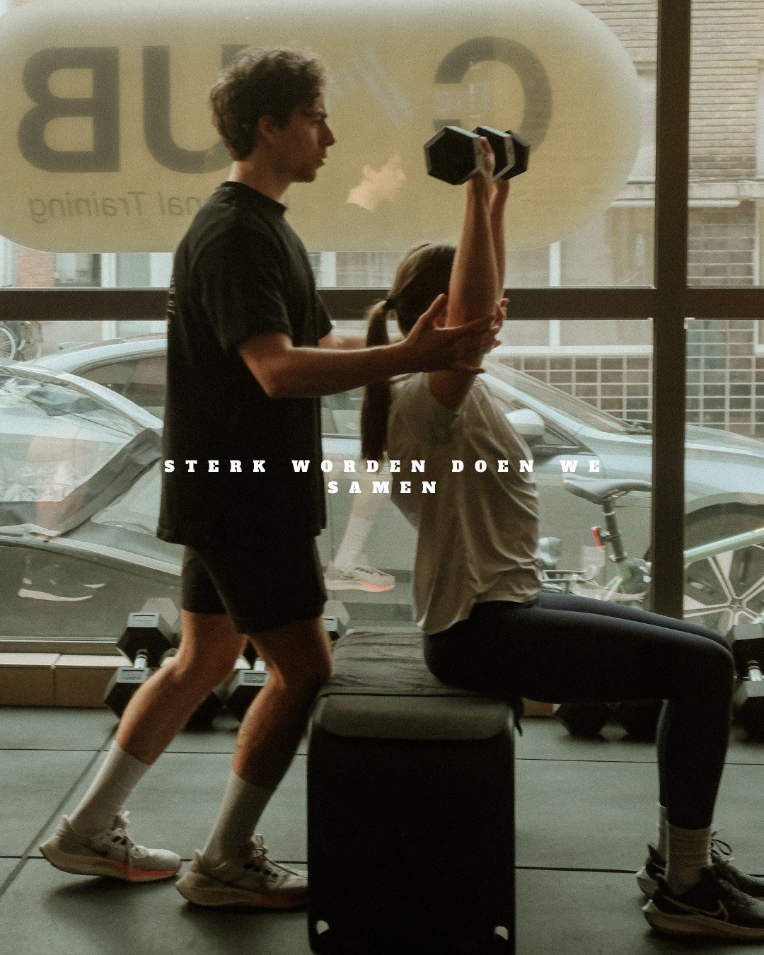 Science, but make it heavy. ⚡️

Trends zijn er om vergeten te worden. Progressive overload is er om je sterker te maken. Bij @theclubmechelen combineren we keiharde data met ouderwets zweet.

De deal is simpel:
Jij hebt een doel, wij hebben de kennis