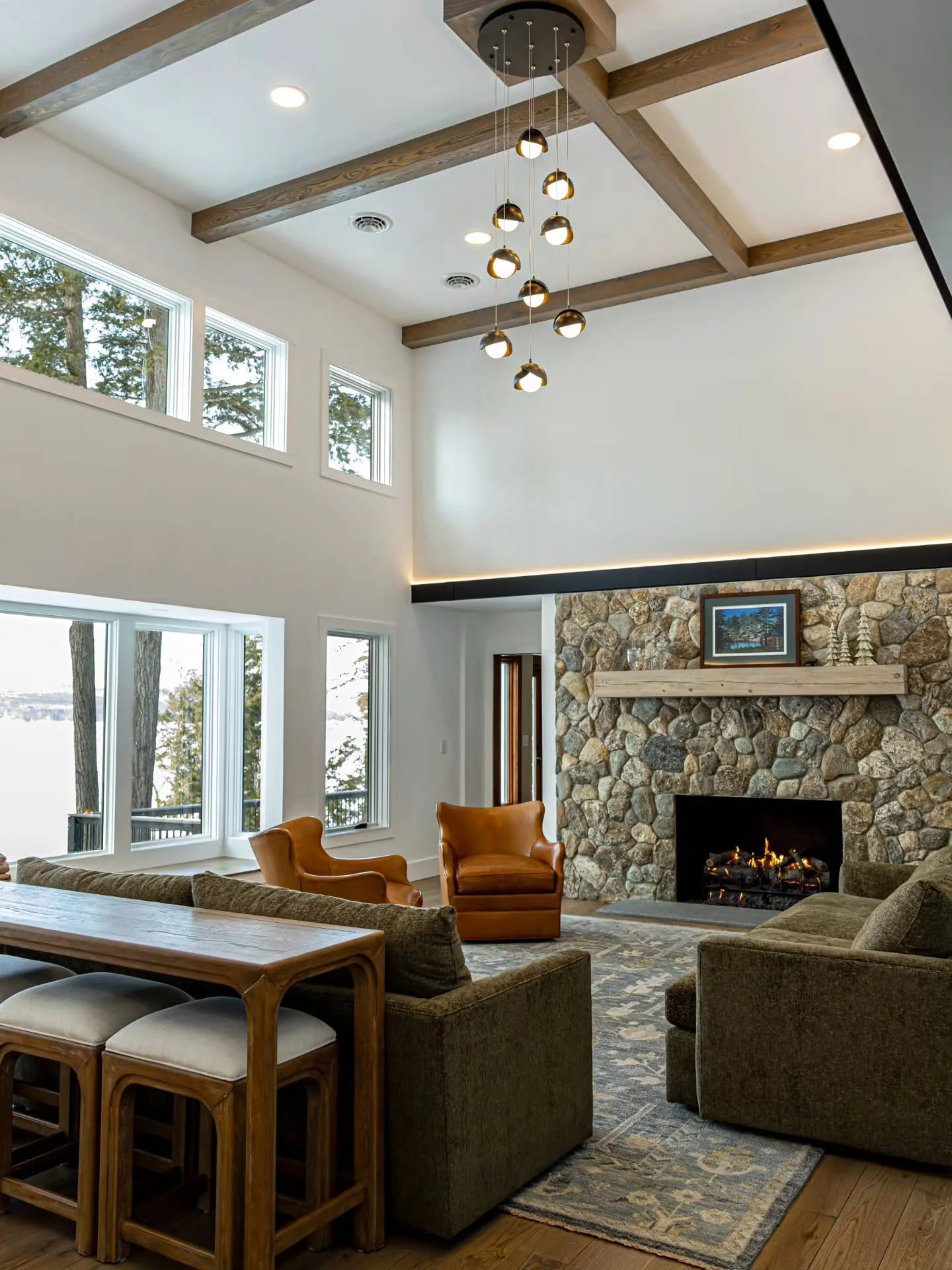 Been a while since I posted some actual work of mine. 📷 Recent on-site capturing this gorgeous living room remodel. That view though! 🤩🙌 

Click the link in my bio if you want to see more of my work. 

📌 Governor's Island, New Hampshire