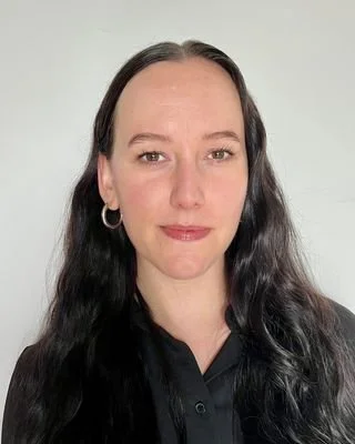 Samantha Probert, Psychotherapist providing psychotherapy at Serene Woods Psychotherapy in Kanata - warm, inviting, compassionate, trauma informed