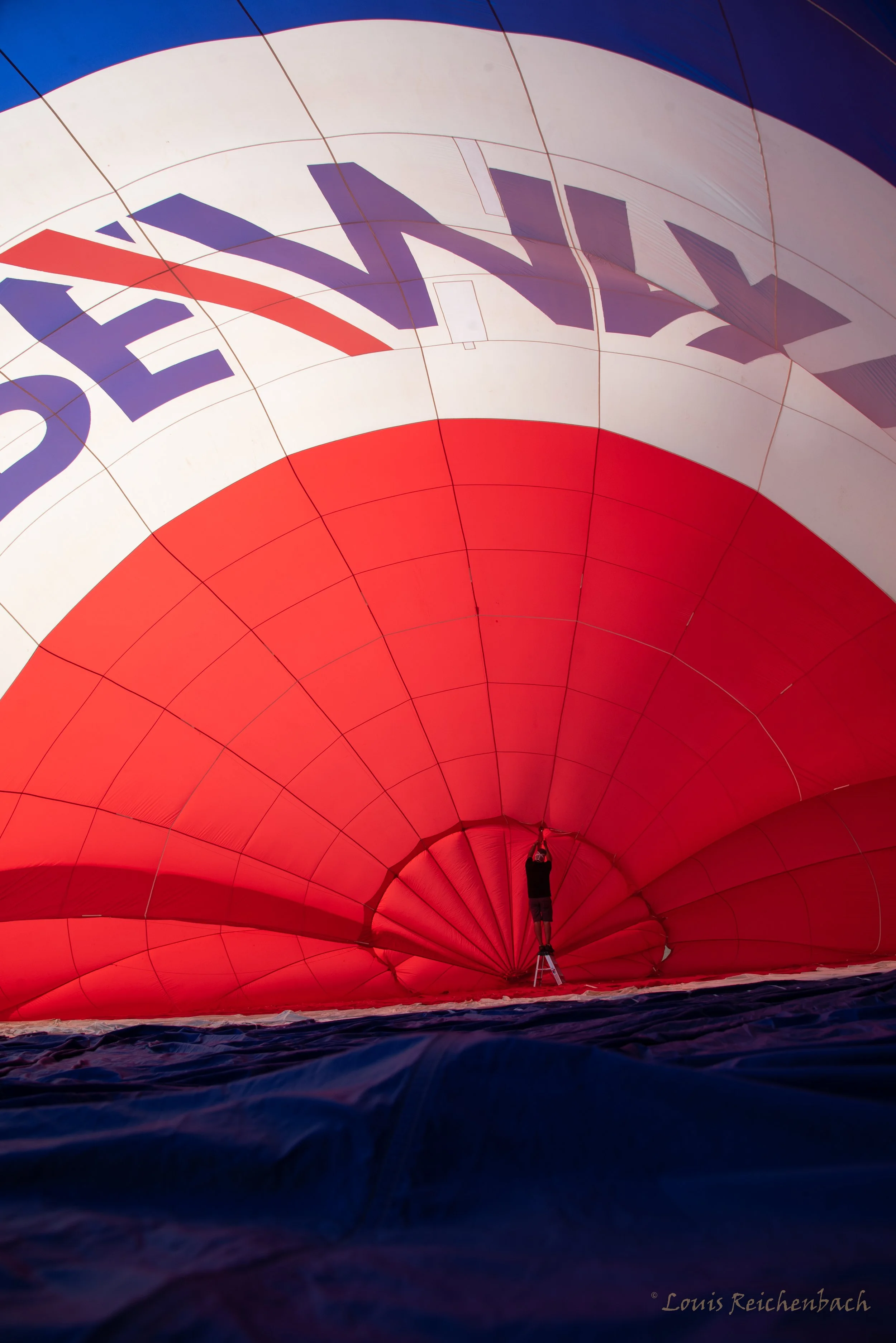 balloon-inside_54806023434_o.jpg