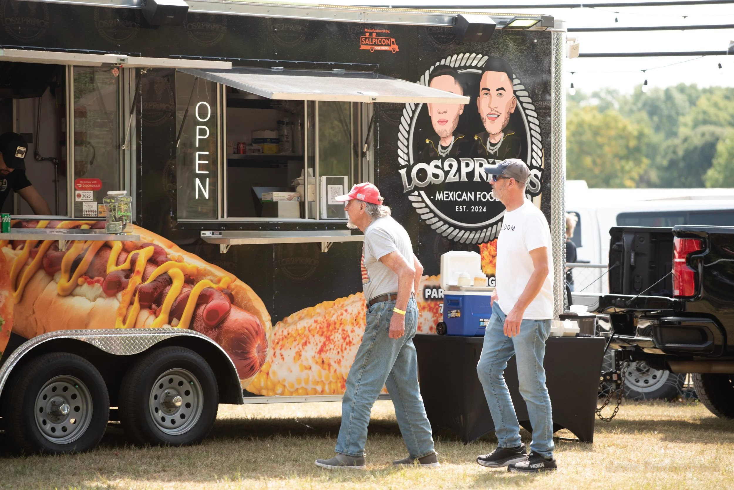 gotta-eat_54805780126_o.jpg
