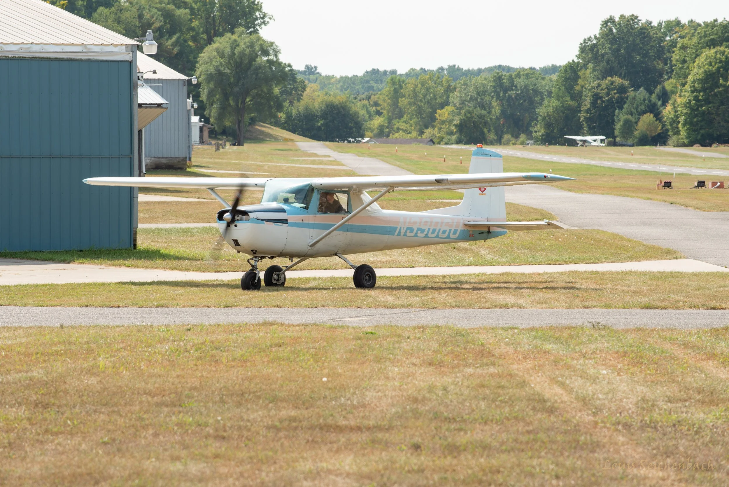 bfc-cessna-150_54806115150_o.jpg