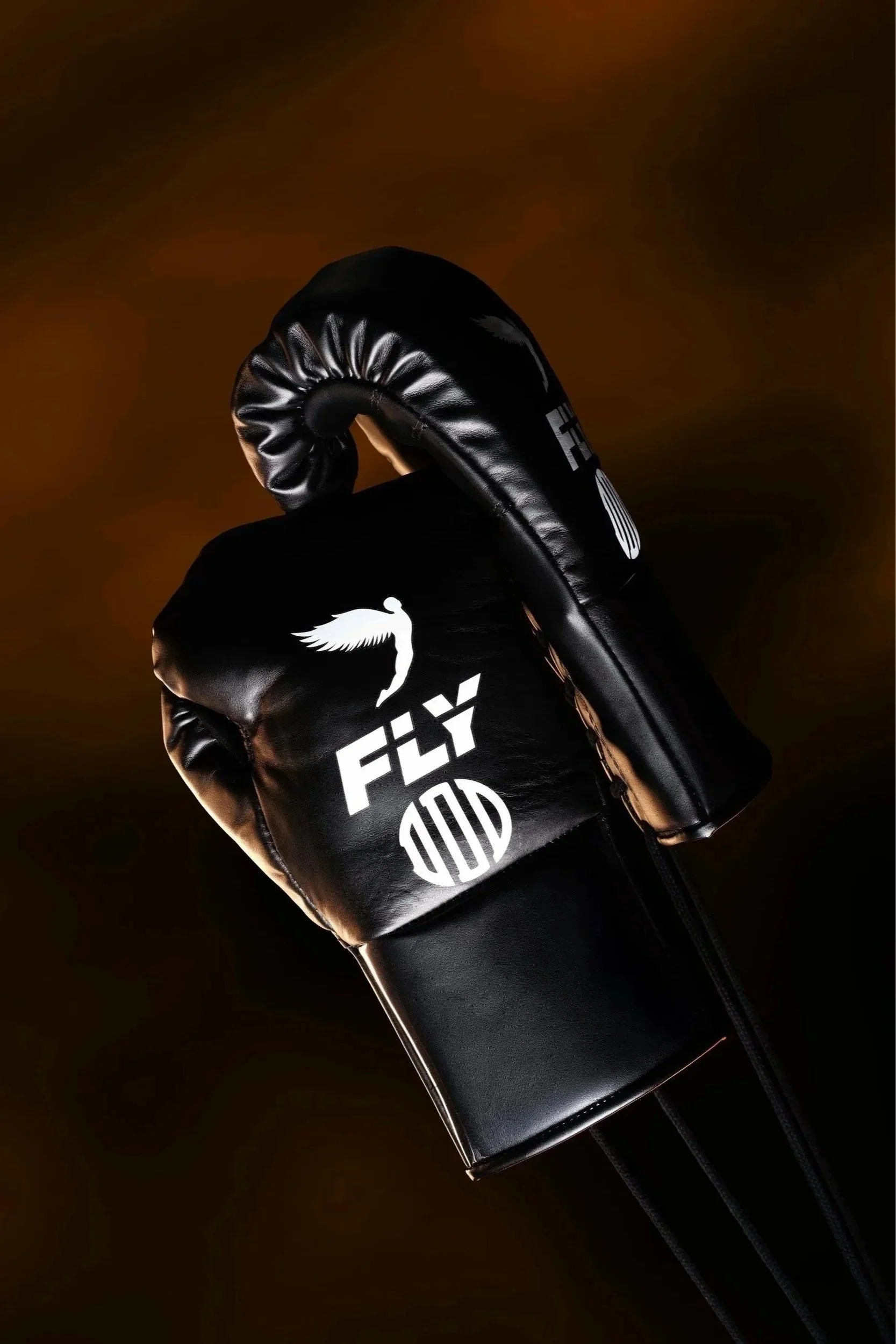 FLY_2025_FIGHT_GLOVES_DANIEL_DUBOIS_BLACK_3.jpg