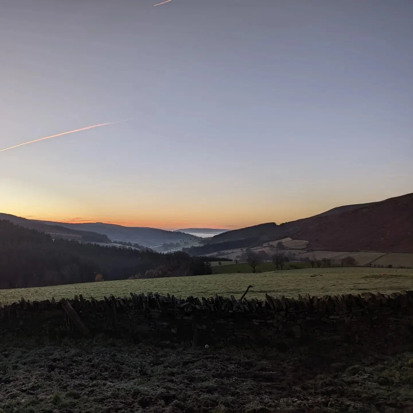 Stunning sunrise here at Waun Fach Retreat 🔆