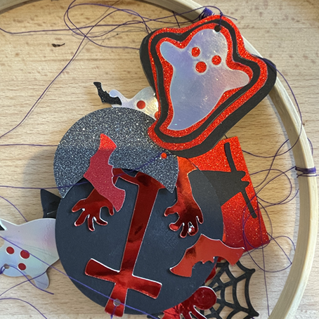 StageHalloween_suspension-papier3.png