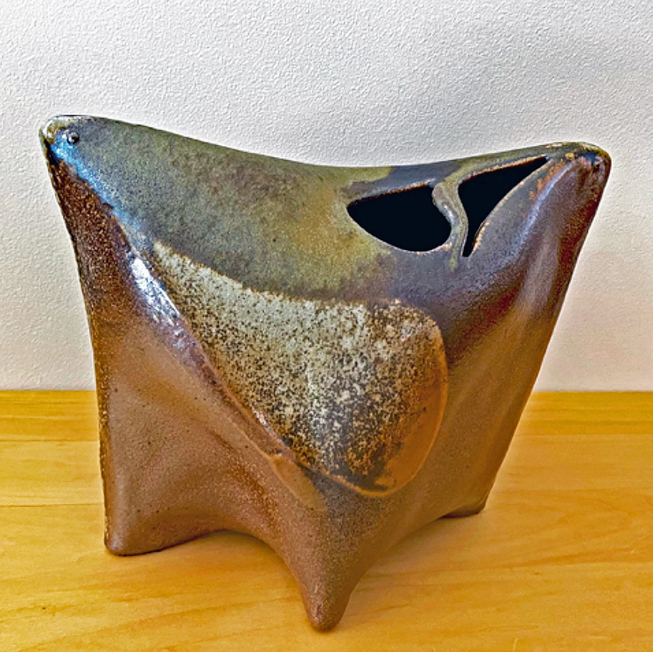 NEW mariepaquette 6 Three eye vase.jpg