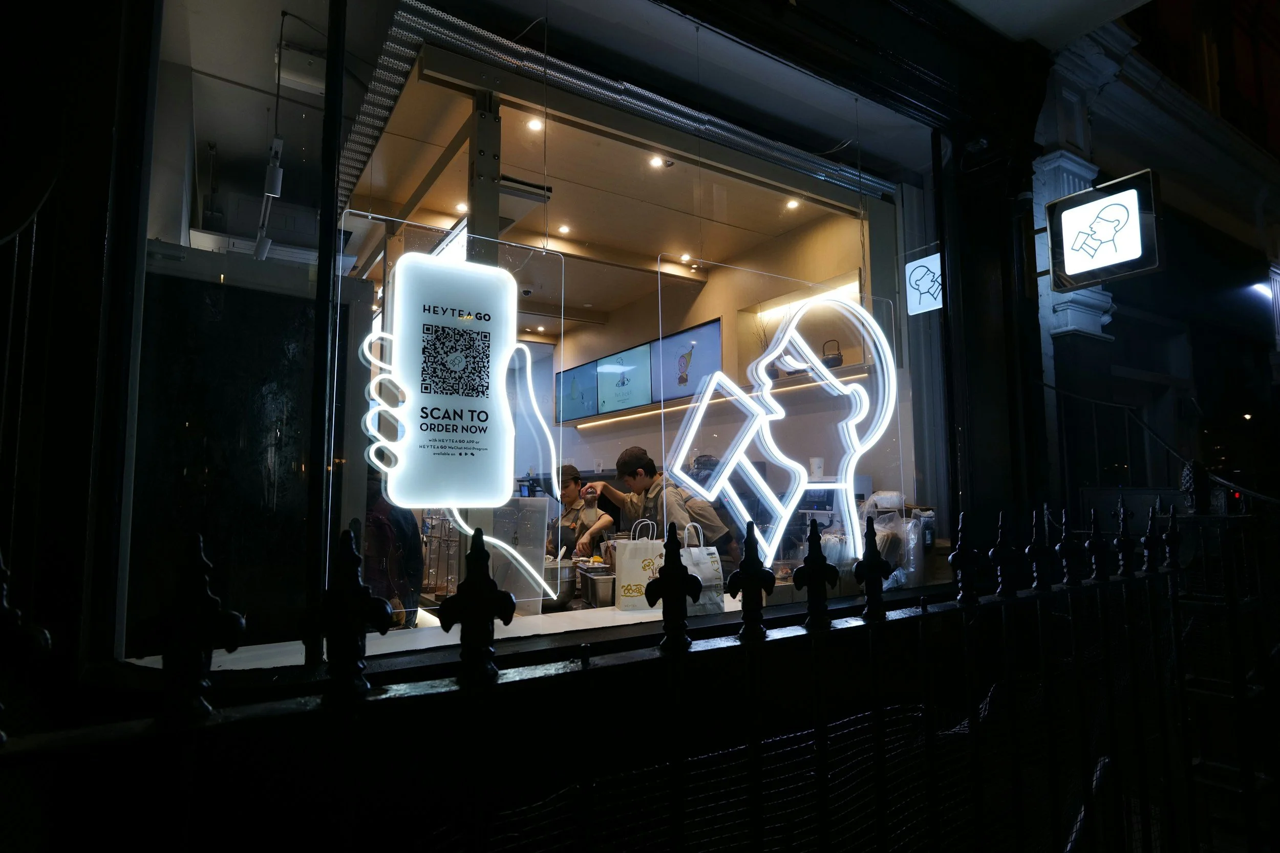 Enhance your takeout service by sending instant order confirmations and pickup updates through SMS. 