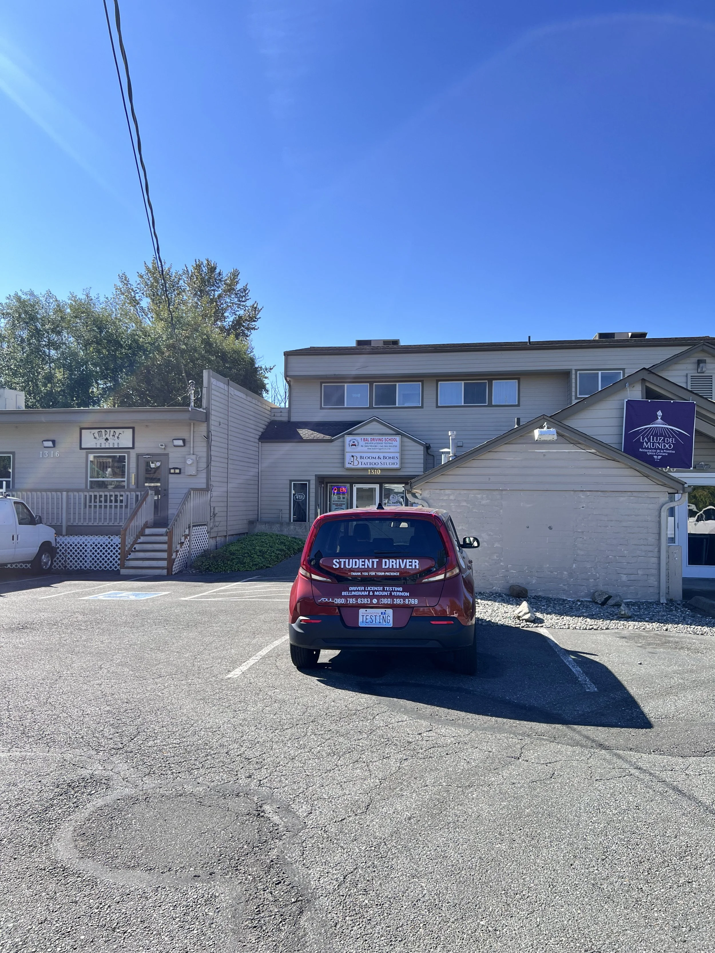 Student attending Driving School in Mount Vernon, WA with a Bal Driving School instructor