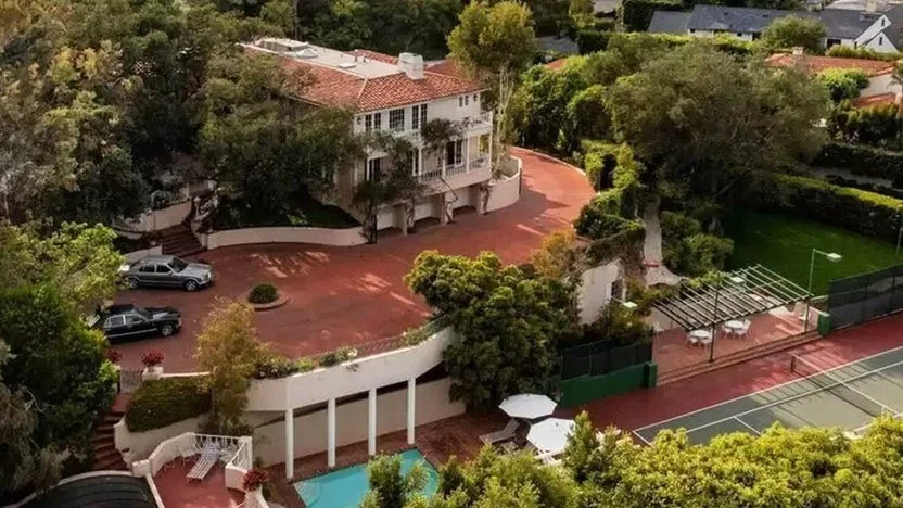 From Hashtags to House Porn: How Reality TV and Social Media Shape Our Housing Expectations