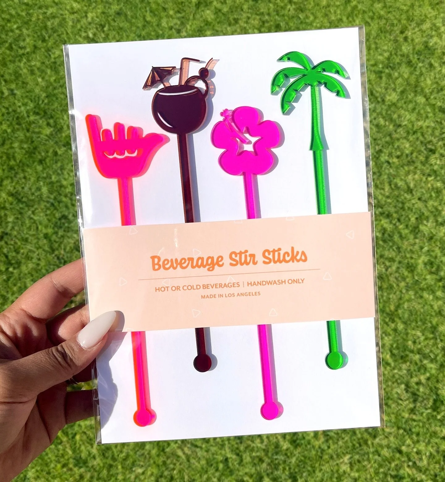 Stir up your favorite Mai Tai this season with our new beverage stir sticks! 🤙🏽🧉🌺🌴
