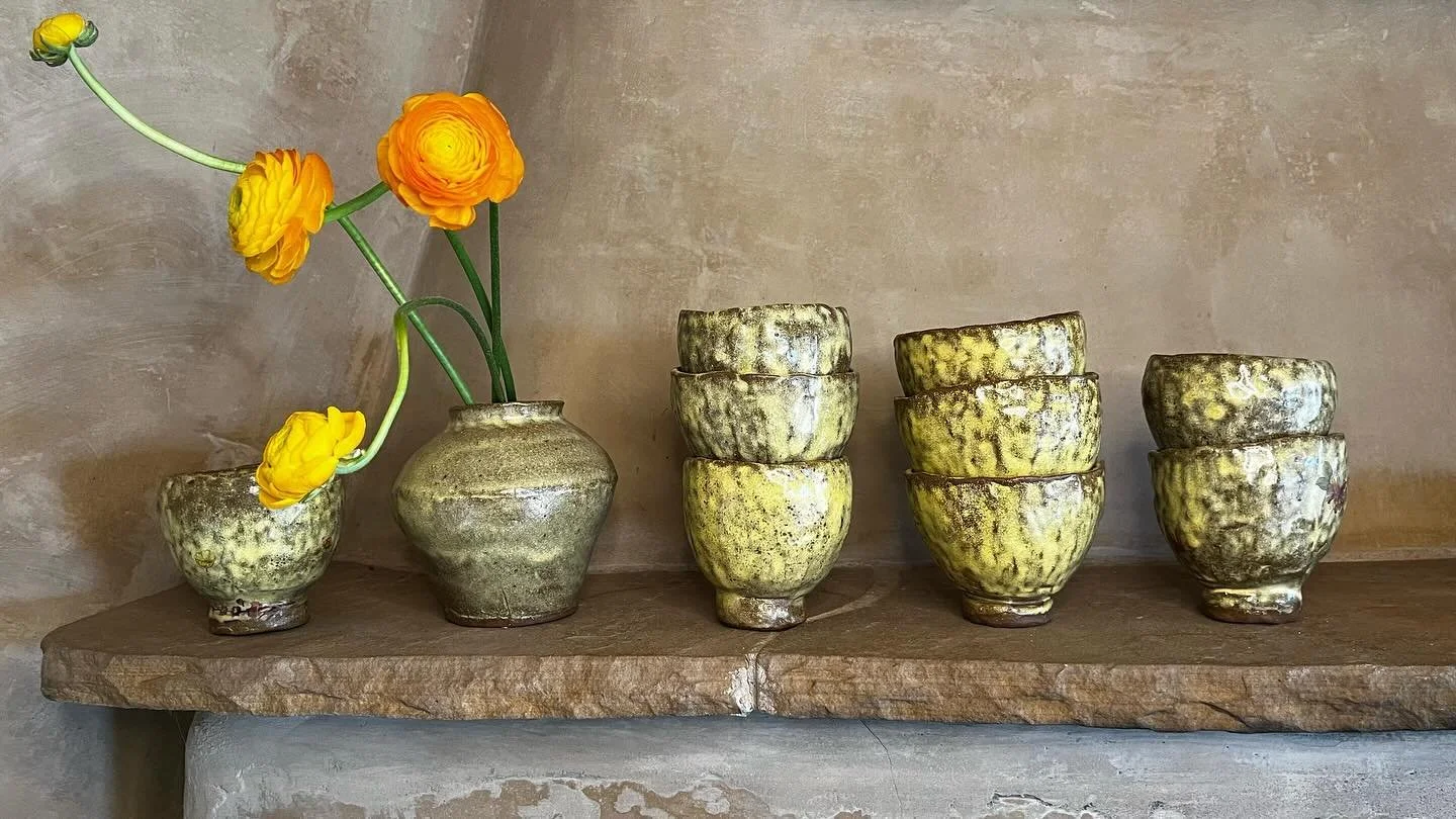 chamisa in bloom vessel + cups🌼✨🌼✨

:
:
:
:
:
:
:
:
#mugs #cups #vase #flowers #ceramics #tablesetting ##handmade #tabledecor #wabisabi #clay #vessel #homedecor #homesweethome #dinnerware #prop #propstyling