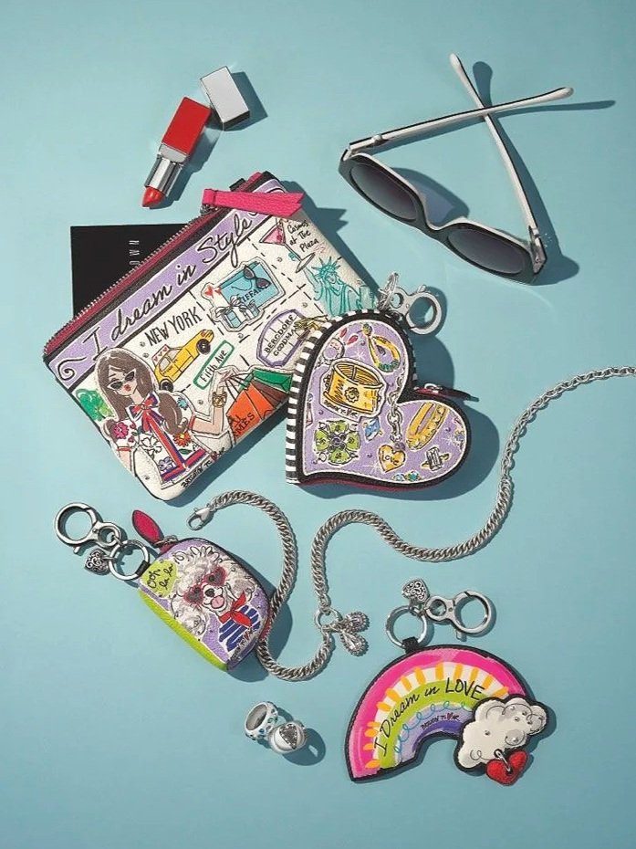 31977+Fashionista+SLG+Group+Large.jpg