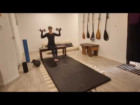 WEIGHTED ALTERNATING SHOULDER PRESS