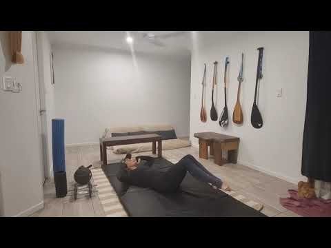 LYING KNEE TUCKS