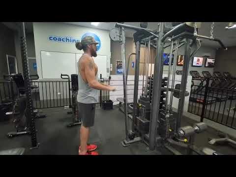 CABLE TBAR TRICEP PUSH DOWN