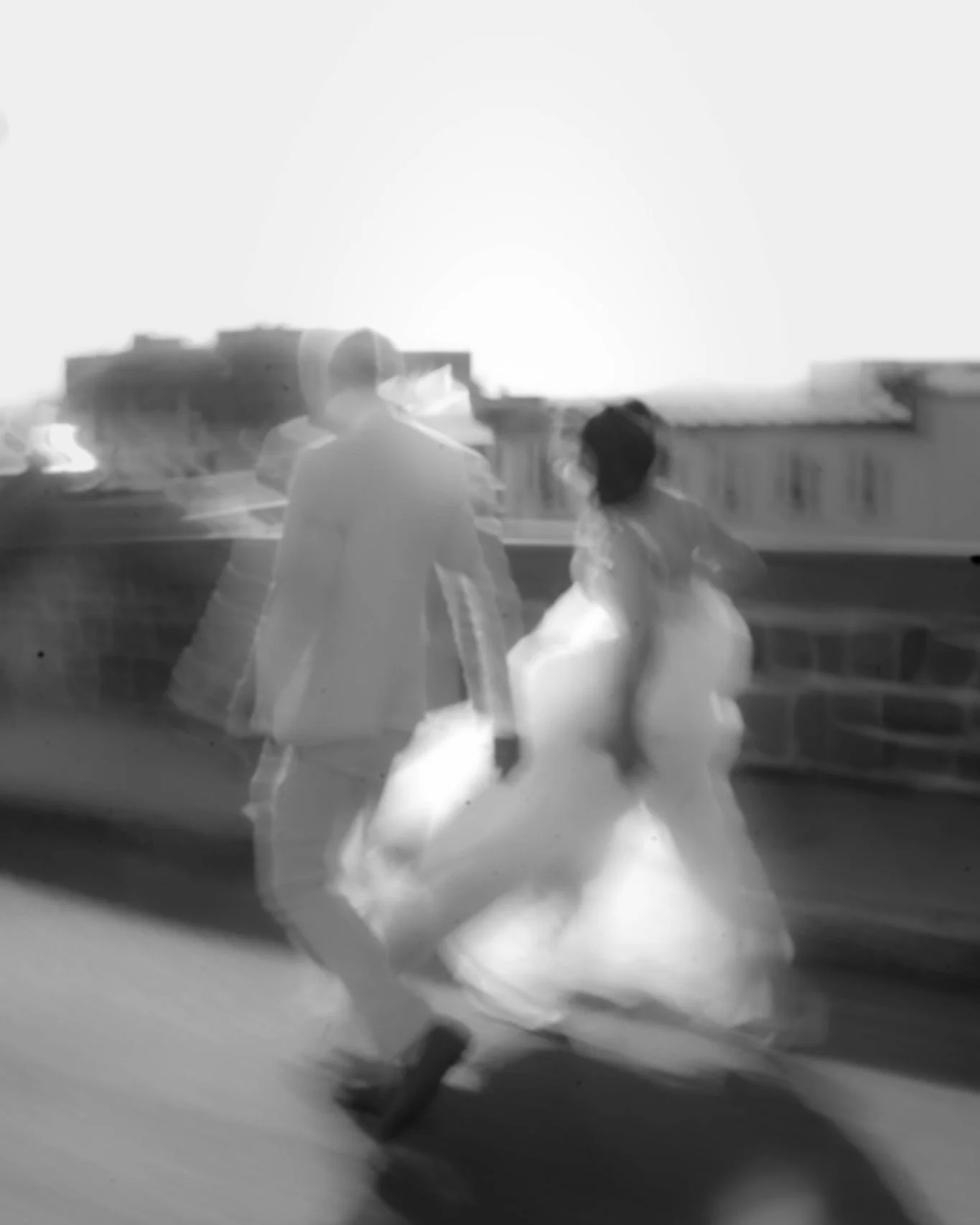 Cin&eacute;matographique - Raconter une histoire requiert d'en suivre le mouvement, les &eacute;motions et les pas afin de s'en inspirer pour cr&eacute;er des souvenirs qui lui seront fid&egrave;les. C'est ce que j'aime traduire en utilisant une bass