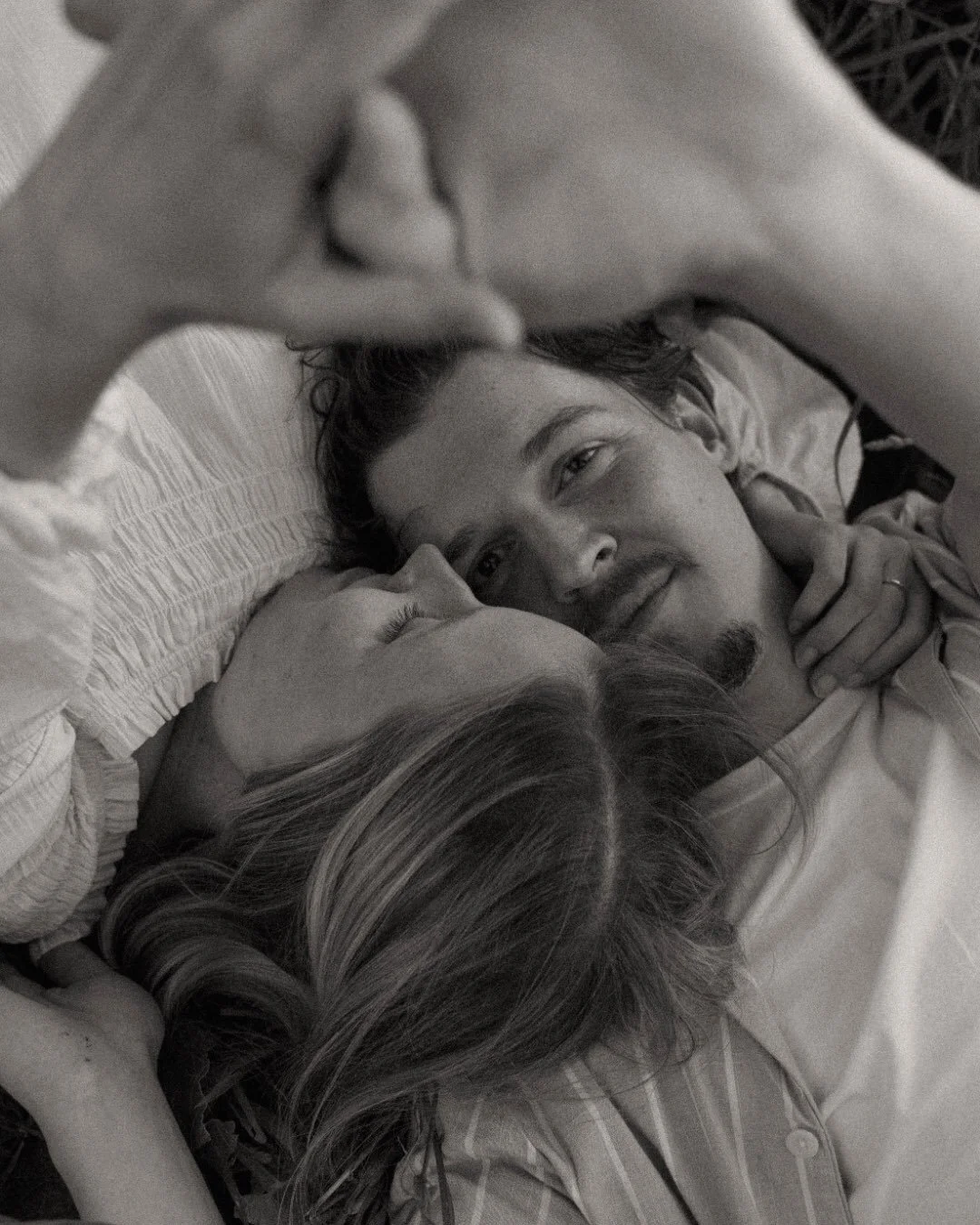 Charles-Henri, Marie, Gabriel (&amp; &Eacute;l&eacute;onore). 🤍

&laquo; Chrystel est une photographe remarquable qui ma&icirc;trise l&rsquo;art de raconter une histoire &agrave; travers ses images. Nous avons eu la chance de faire trois s&eacute;an