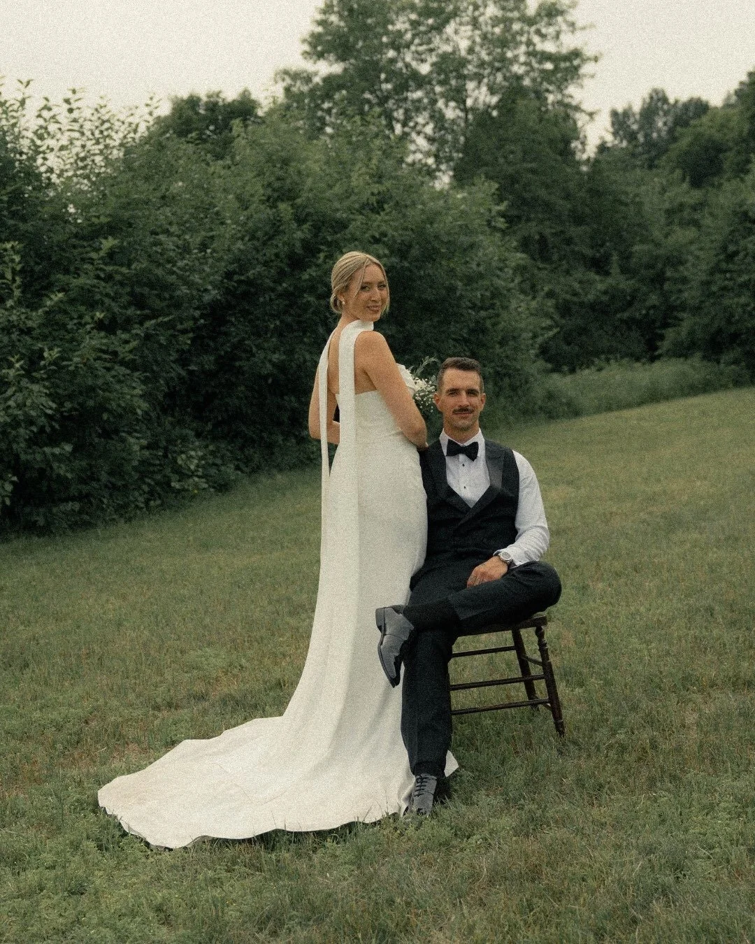 Kym &amp; Max&rsquo;s sneak peek. 🤍

As the bride said - &laquo; What a day ! &raquo;.

This sweet couple offered us their heart, their faith &amp; their love with such generosity through all of their big day. I felt blessed to be a part of this div