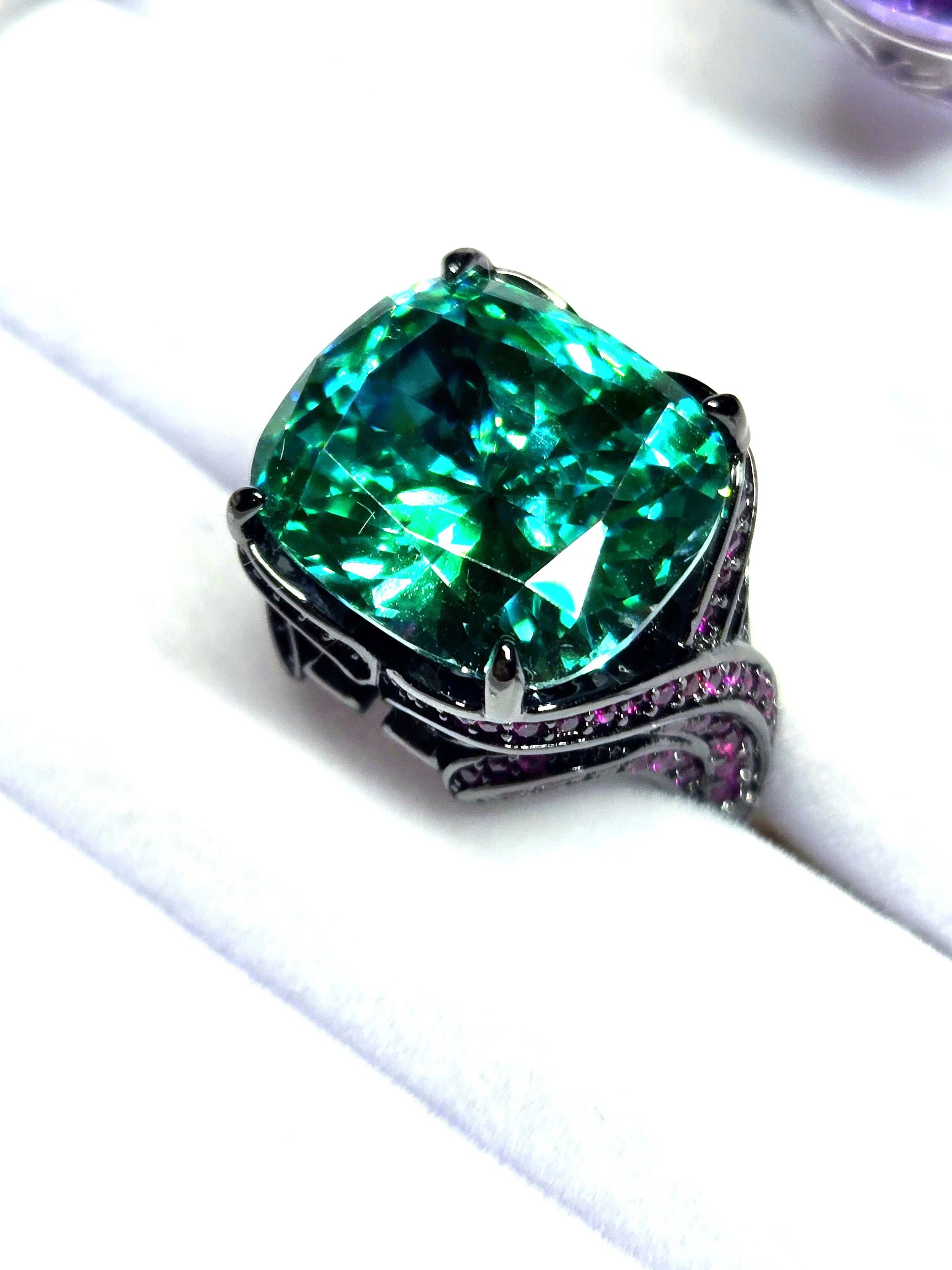 GREEN PARAIBA TOURMALINE 1.jpg