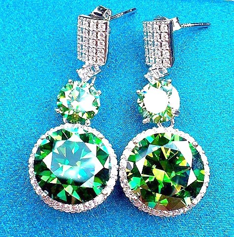 12+CARAT+GREEN.jpg
