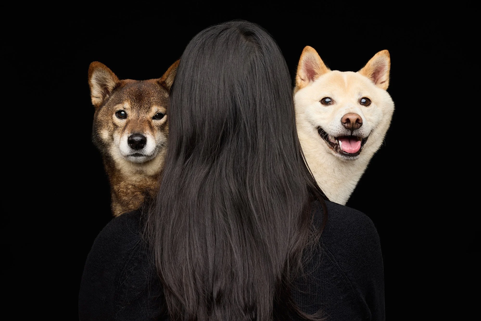 25.11.8 Angelica Hugsy and Inara1640 Web.jpg