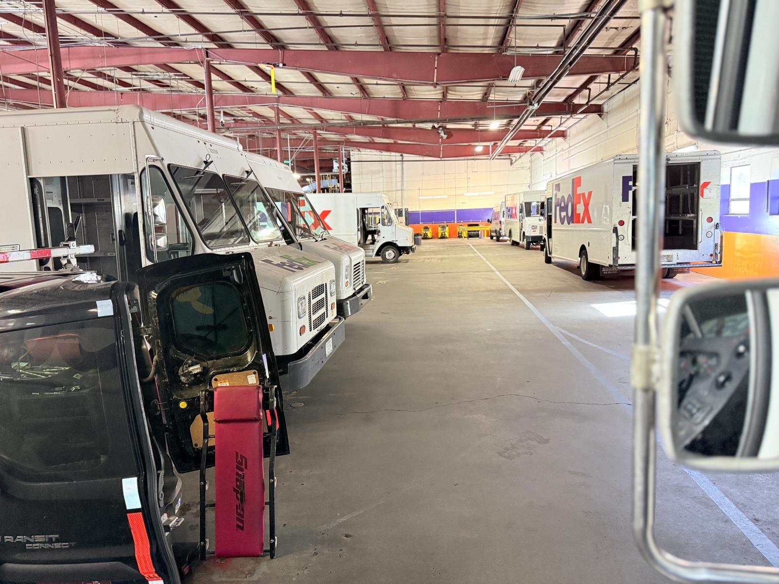 FedEx fleet maintenance