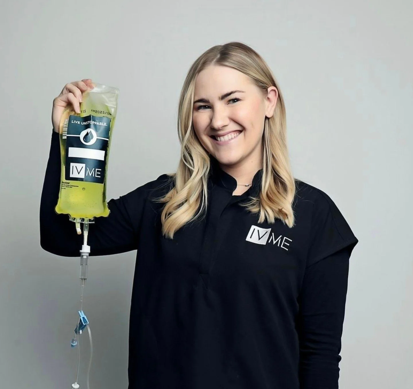 Everyone could use an energy booster!⁠
⁠
Feel stronger, healthier and ready to take on anything with our Super Immune IV. This IV includes vitamin C, vitamin B complex, magnesium, calcium gluconate, vitamin B5, vitamin B6, zinc sulfate and vitamin B1