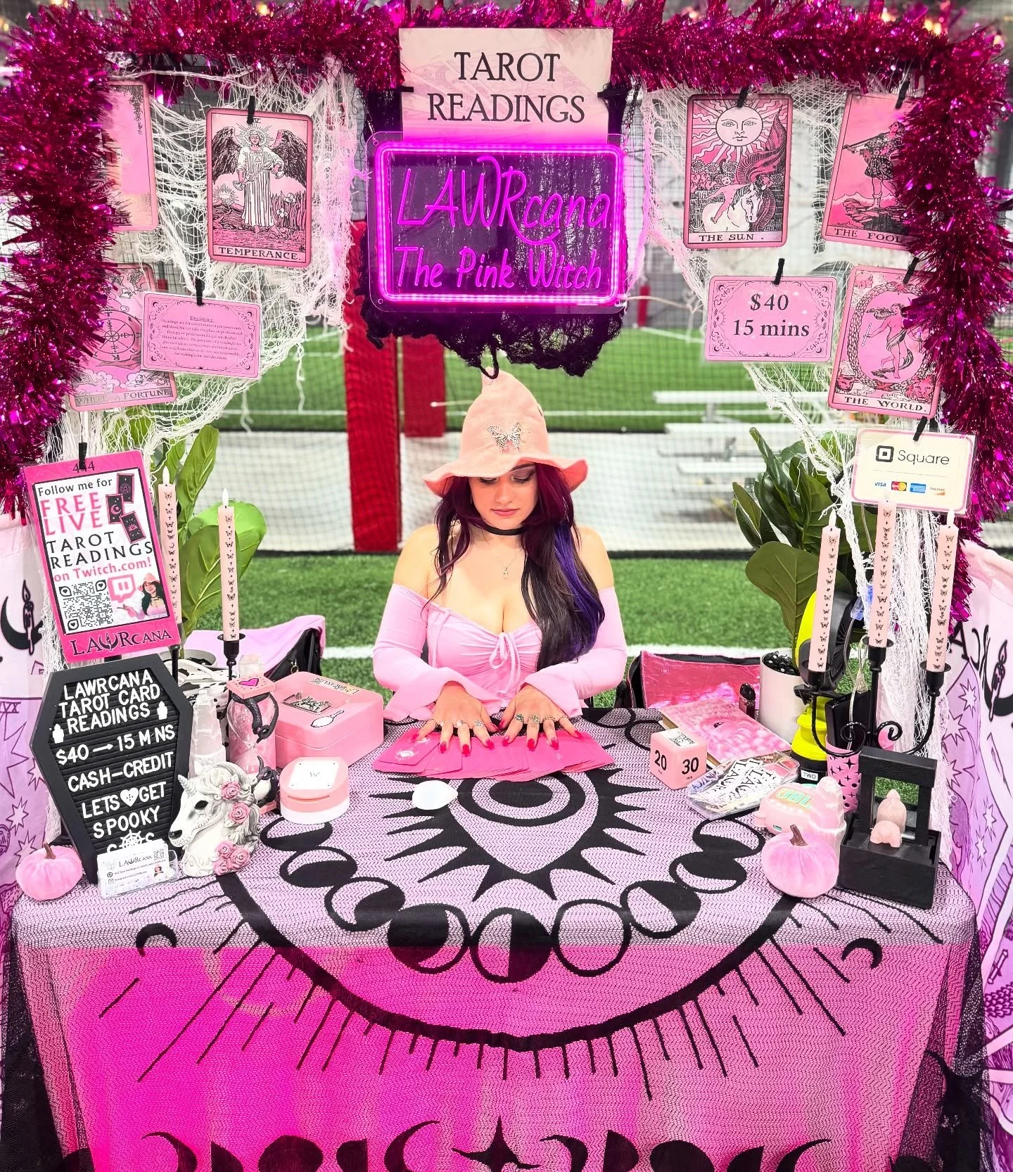 ✨Latest LAWRcana tarot booth at @thegrimoirekingdom event in Tyngsboro, Massachusetts. Last weekend, I had the pleasure of meeting many incredible individuals and learning about their unique lives. Thank you for trusting me to be a messenger from the