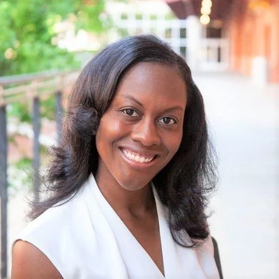 A smiling woman.