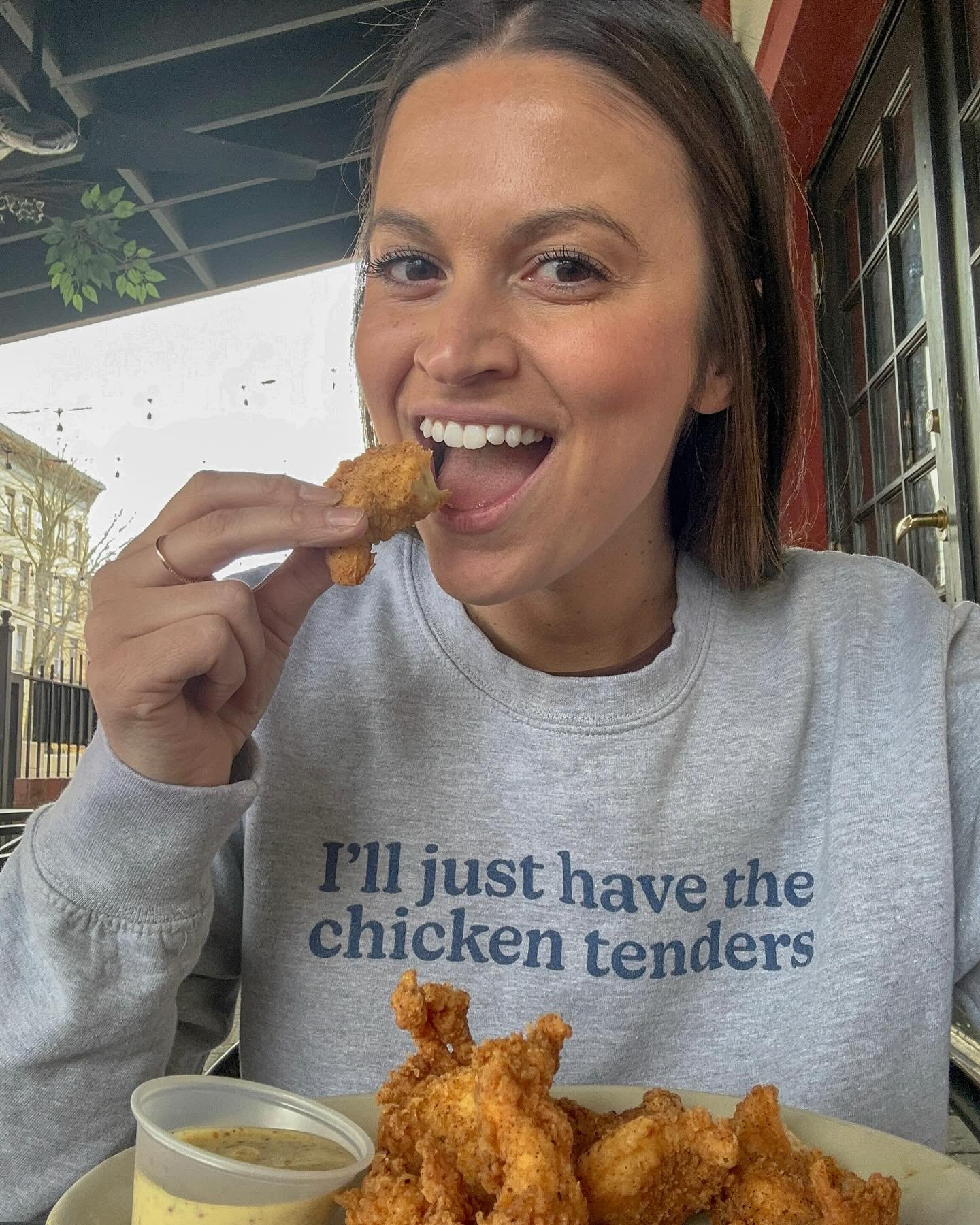 Hi, it&rsquo;s me, I&rsquo;m the problem ✨🙋🏻&zwj;♀️ I&rsquo;ll just have the chicken tenders 🙈 Where are all our fellow picky eaters at??? Kiddos? Where you at? 🤭