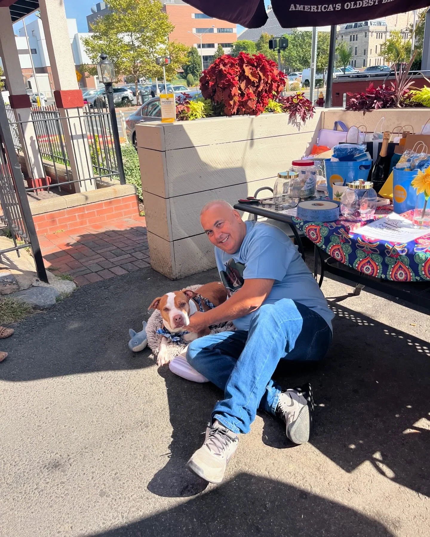 Hi RR fam! It’s me! Chelsey! I know I haven’t been on here in a bit, took a social media break… life just life-ing! We are a one woman show on this Instagram… It’s hard out there! 
Here to report all is the same in Re