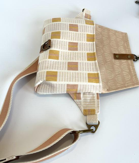 Haral yellow inside strap Medium.png