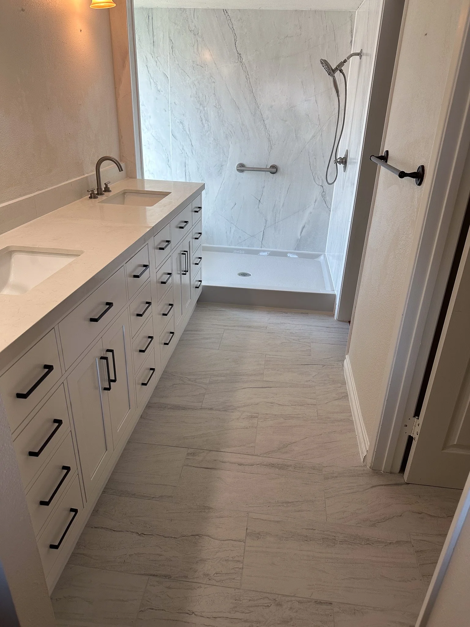 acremodeling-white-double-sink-vanity-matte-black-hardware-SanDiego.jpg