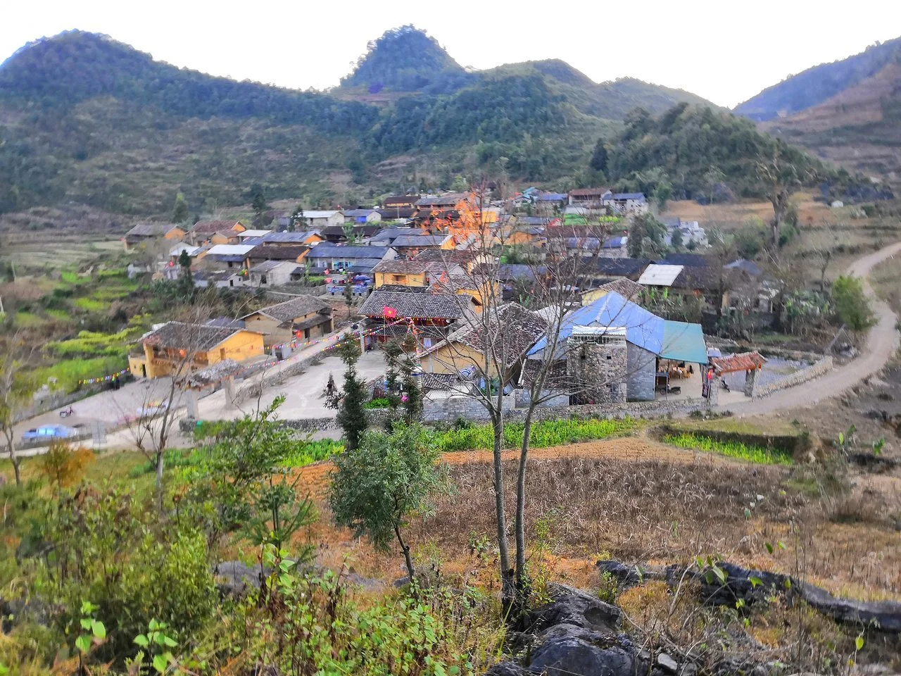 lo-lo-chai-village.jpg