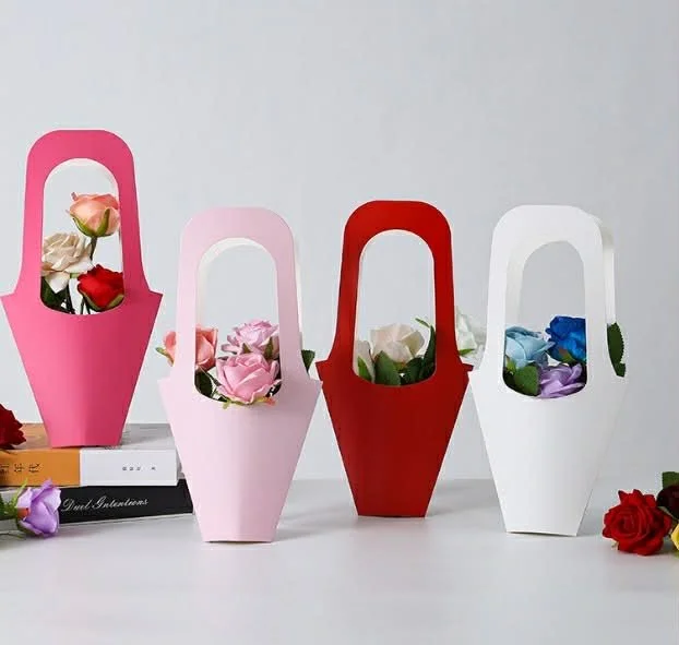 Elegant gift packing waterproof bag with handles 10 Piece