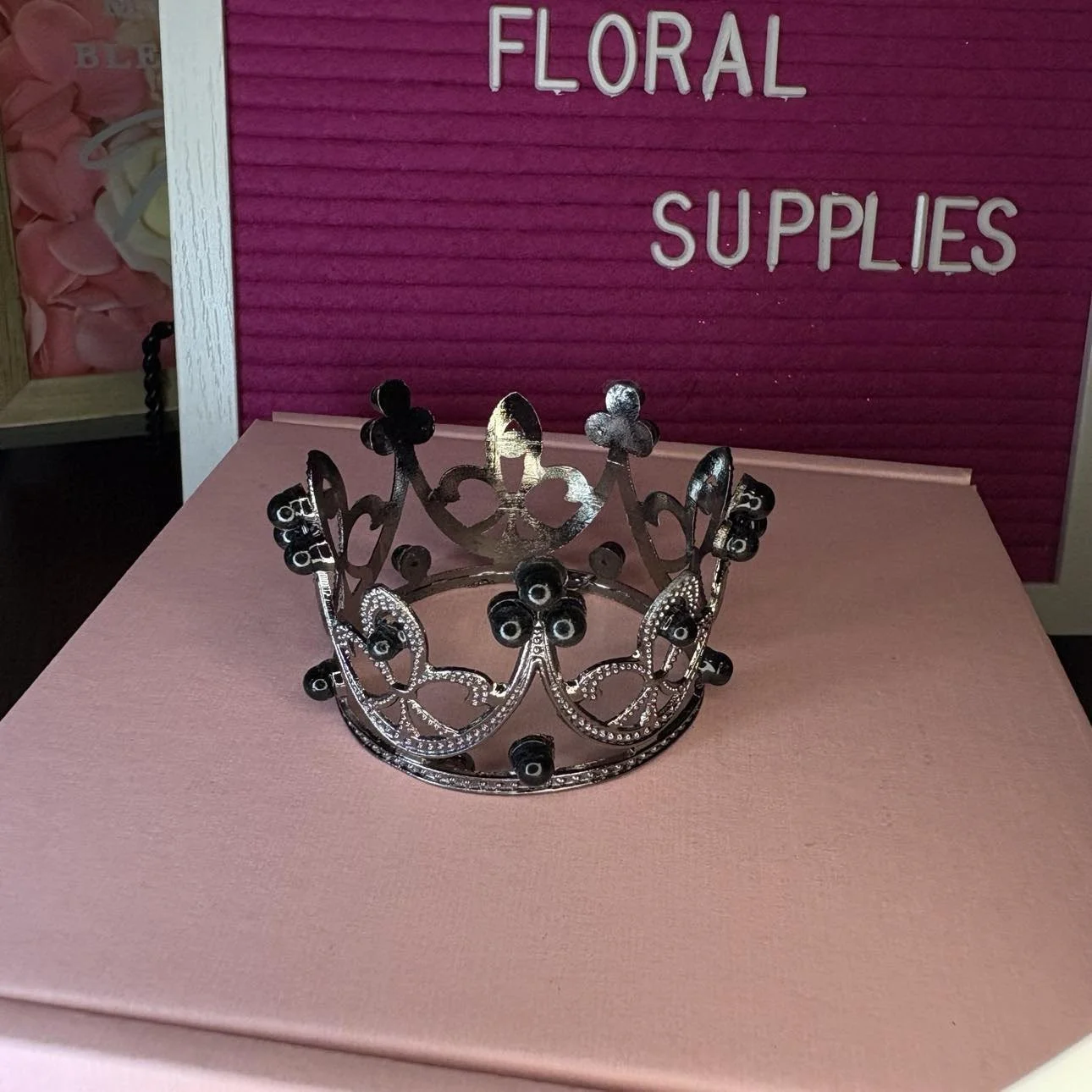 MINI CROWNS — Khloes Floral Supplies