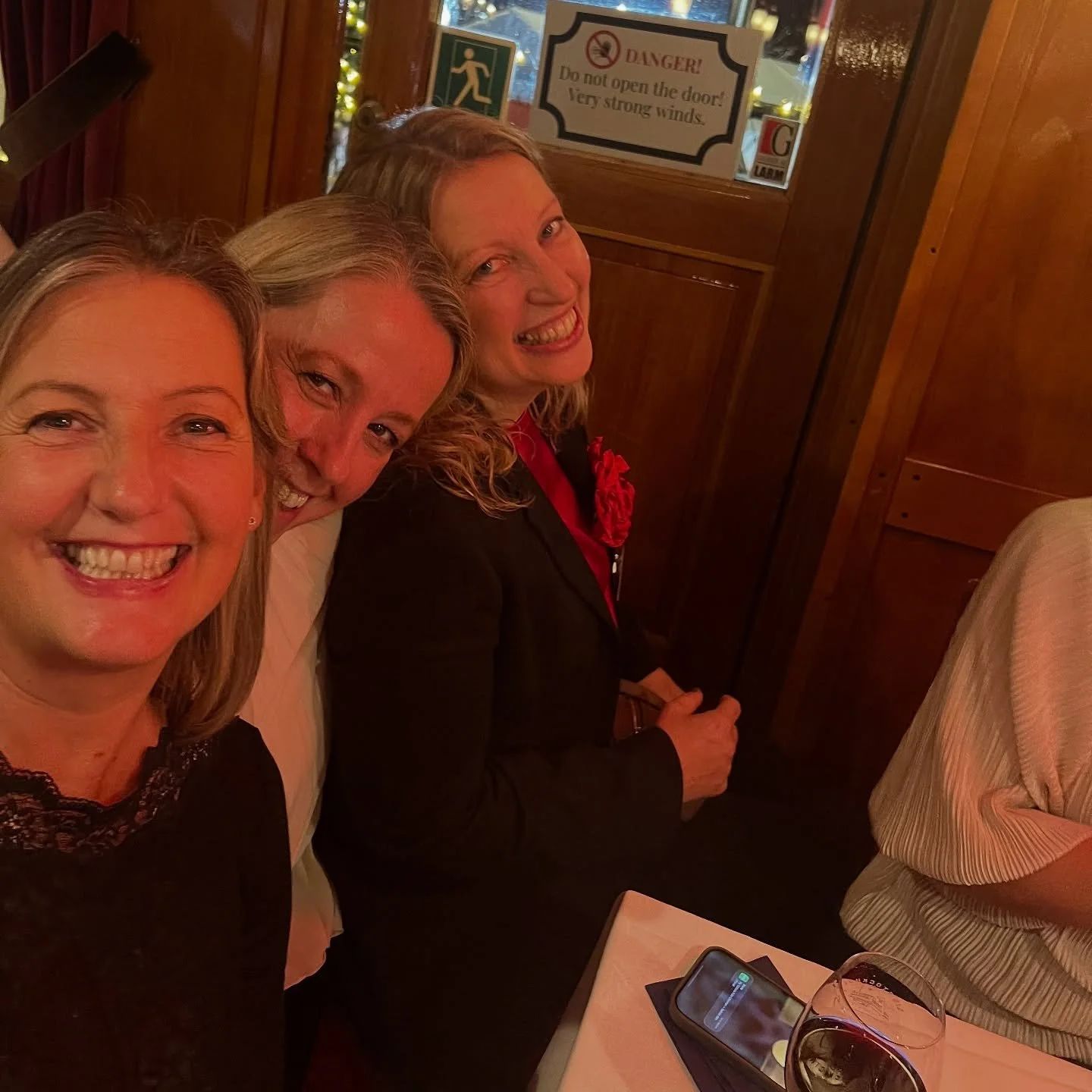 TUSEN TACK @strommagroup f&ouml;r en helt underbar #strommafesten 🙏 

Vi kryssar mer &auml;n g&auml;rna med era middag 🥘 🥗 r&auml;k 🍤 eller kulturella 🇸🇪 kryssningar ⛴️
Varje g&aring;ng en icke stockholmare lr utl&auml;nning kommer hit drar vi 