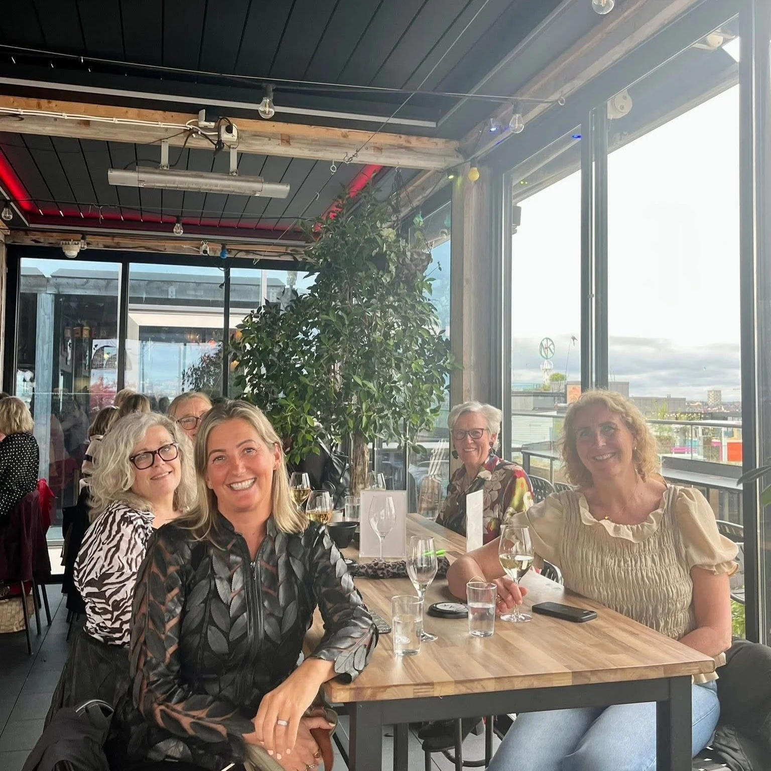F&ouml;rra veckan kom jag &auml;ntligen iv&auml;g p&aring; Travel Club och minglade en stund med h&auml;rliga bransch kollegor 🥂 🌎 ✈️ 🕺🏼 
Tack @don_pedro_l f&ouml;r att du forts&auml;tter med dessa fina tr&auml;ffar 💫 

#travelindustry #networki