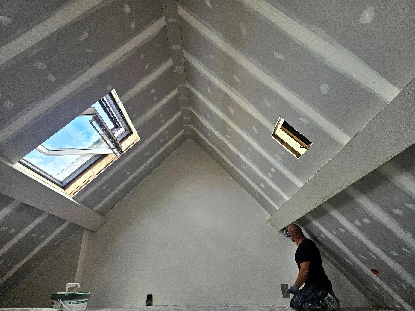 Zolderkamer afgewerkt met stijlwanden