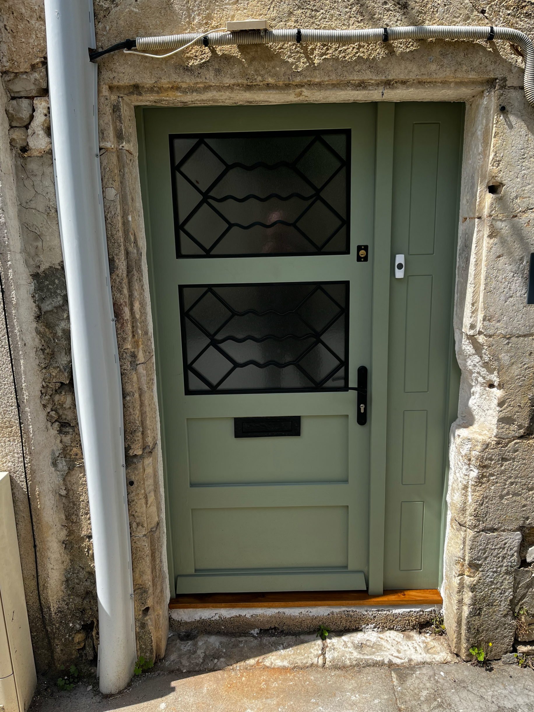 Bespoke door Verteuil-su-Charente 16510