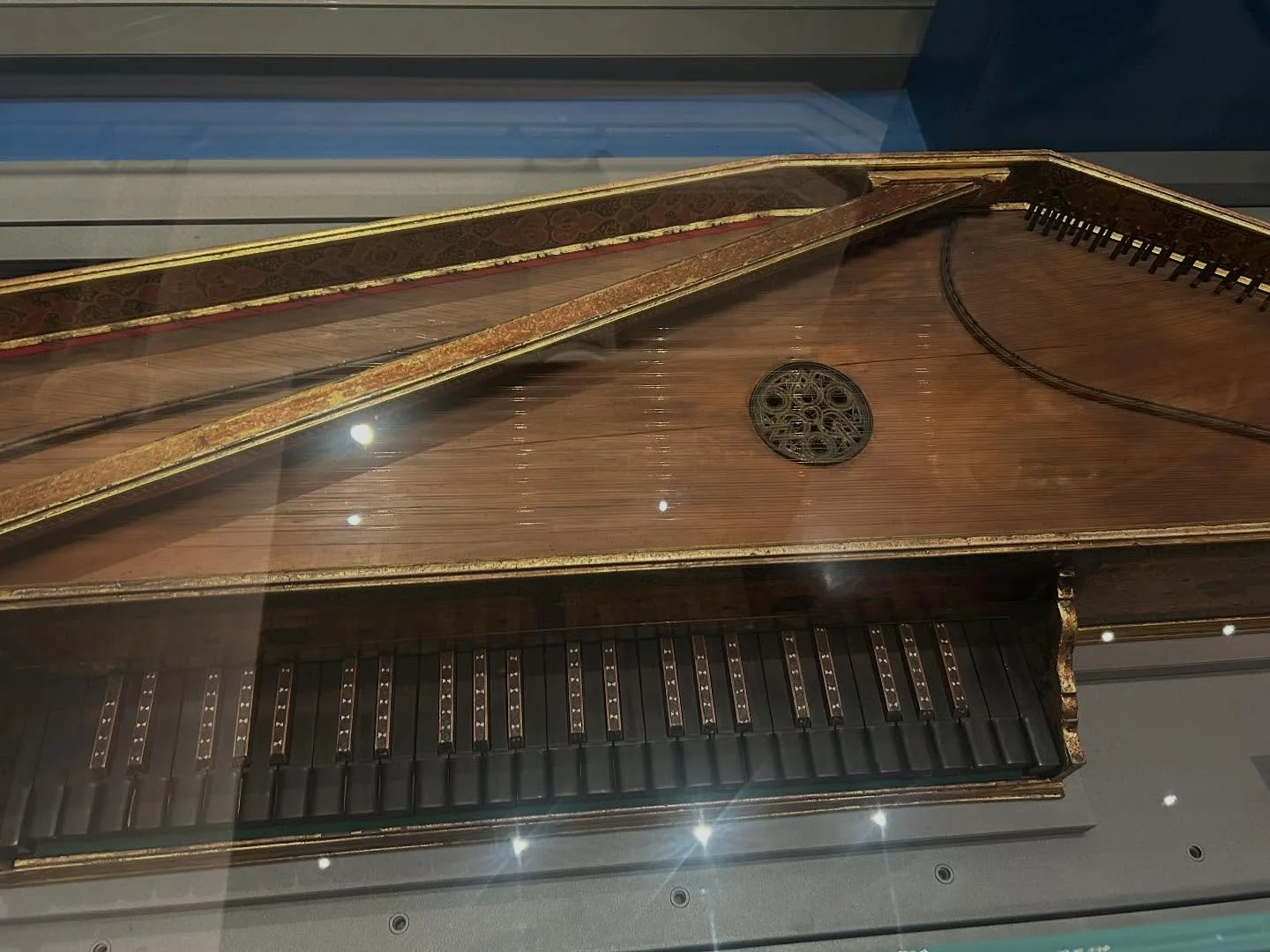 Also in my V&amp;A adventures yesterday, I made a pilgrimage to room 57 because of the wonderful @ruth_padel poem &lsquo;Mary&rsquo;s Elephant, Elizabeth&rsquo;s Spinet&rsquo; which I&rsquo;d heard Frank Skinner talk about on his podcast. The tapestr