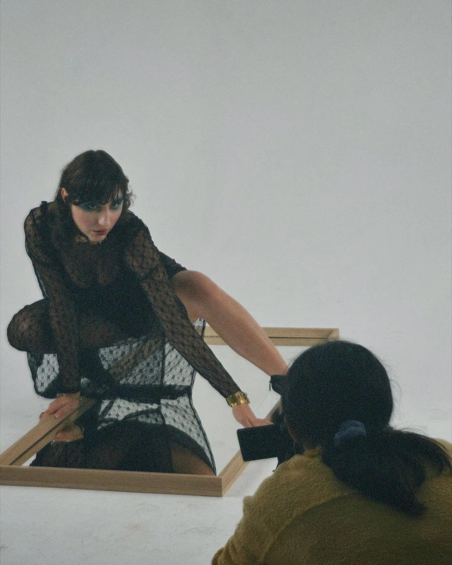 BTS from a beautiful heartfelt project coming soon 🤍

Art director and Stylist: @erikzorita 

Make up&amp;Hair: @luanabozzy 

Photographer: @laia.art.photo 

Models:
@isadoradidomenico 
@luc.baj 
@under_travesti_ground 

Assistant: @lorenalopzd 

✨