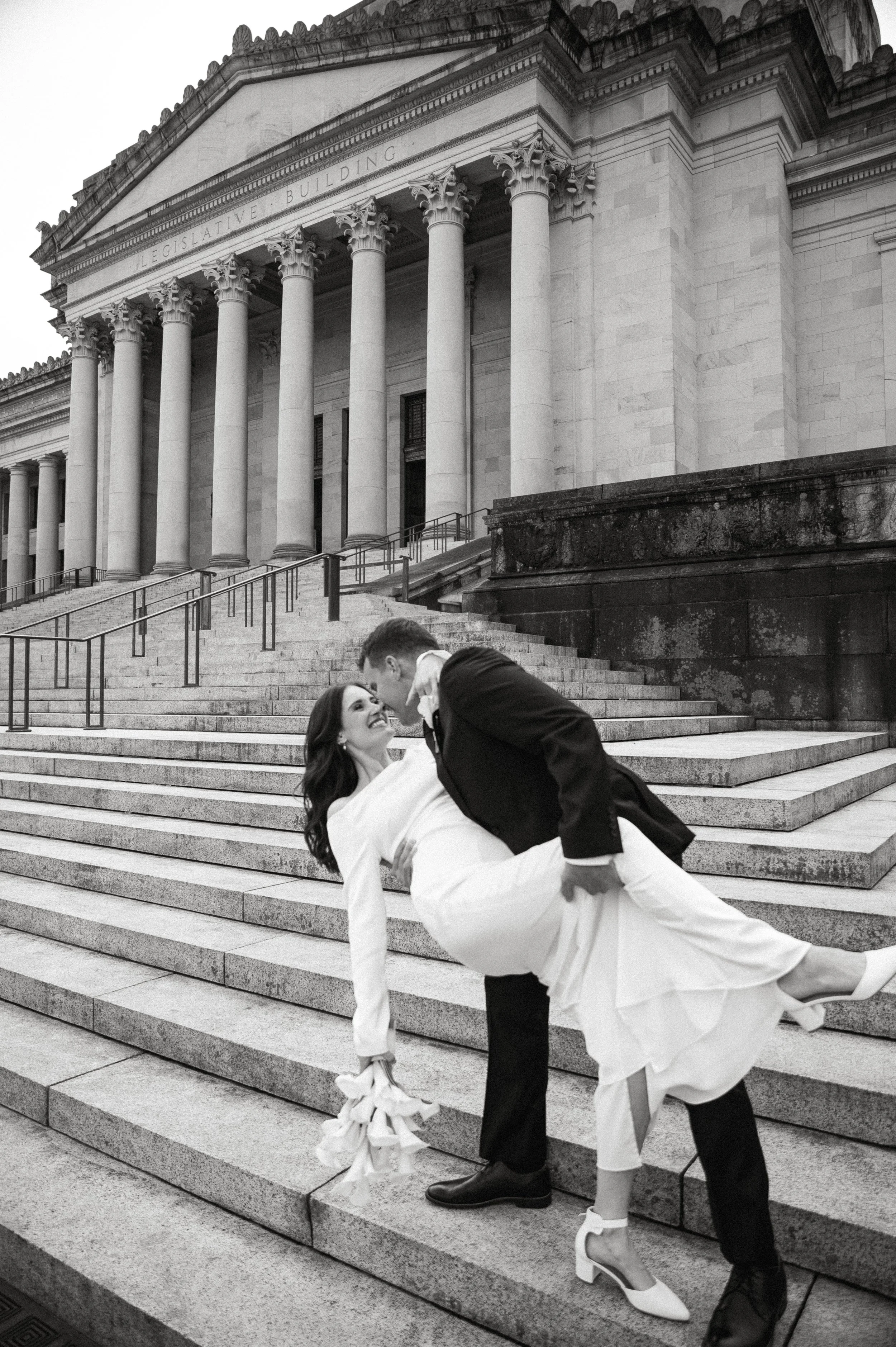 How to Choose the Right Wedding Photographer in Seattle, WA.  